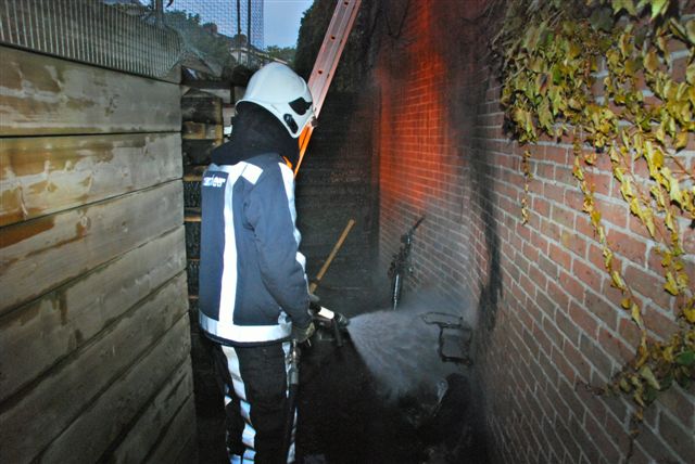 2009/191/20090815 014 Buitenbrand Sperwerstraat.JPG